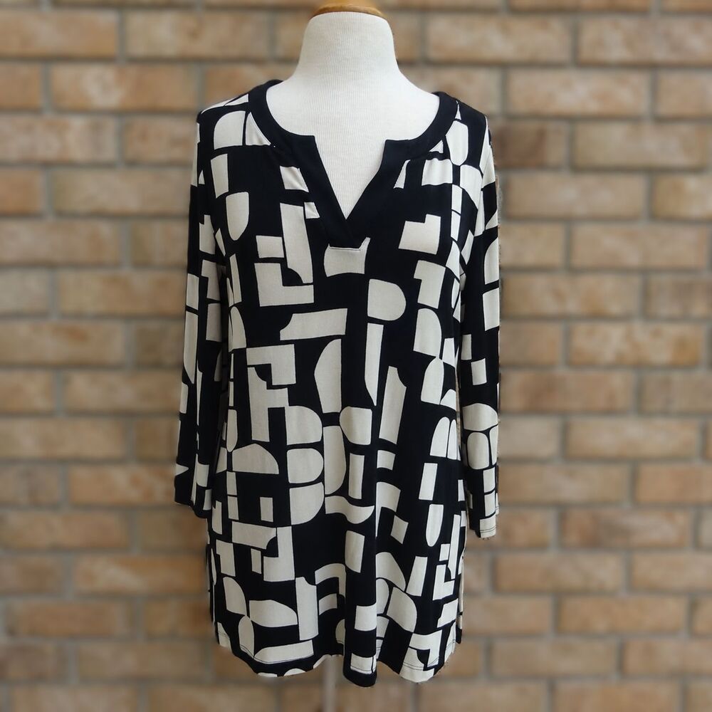 Chico's Black Ecru Geometric Print Tunic Top Women Size M